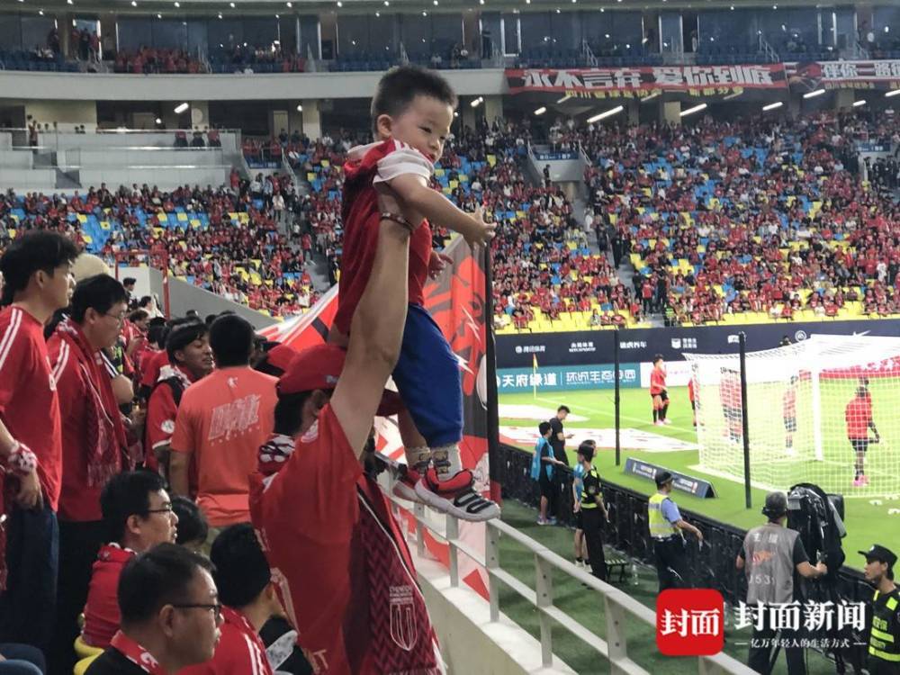  尼斯中场核心重伤赛季报销  